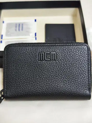 MCM 코인 케이스 ZIPPED WALLET MINI MXLCATC01