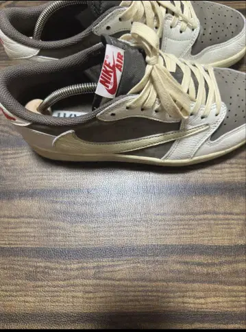 트래비스 travis 리버스 모카 aj1