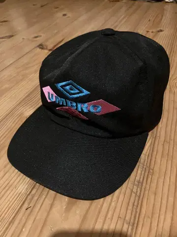 90's 엄브로 캡 블랙
