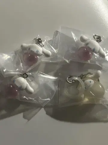 산리오 시나몬 메지루시 액세서리 세트 가챠가챠