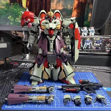MG 1/100 메사 도색 완료 현상 제품