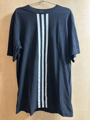 Y-3 스트라이프 블랙 티셔츠
