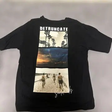 DETRUNCATE 블랙 T셔츠