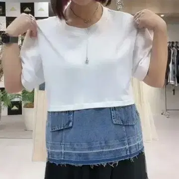 화이트/데님 절개 크롭 T셔츠