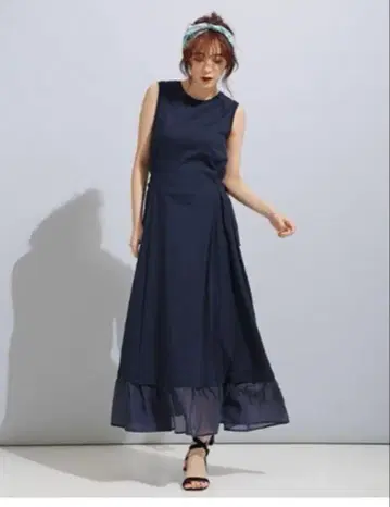 MUVEIL WORK 뮤베르 워크 밑단 프릴 롱 원피스 나노 유니버스