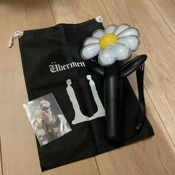 G-DRAGON OFFICIAL LIGHT STICK 트레이딩 카드 포함