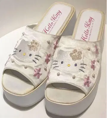 산리오 헬로키티 레트로 레어 키티 자수 샌들 새상품
