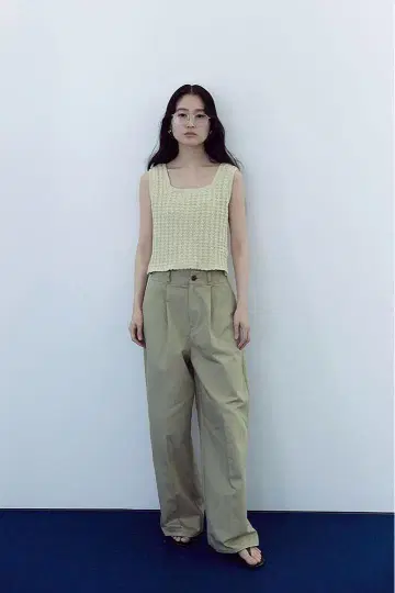 MEER. WIDE COCOON 치노 PANTS (KHAKI BE)