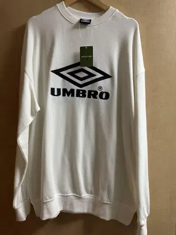UMBRO 화이트 트레이닝복