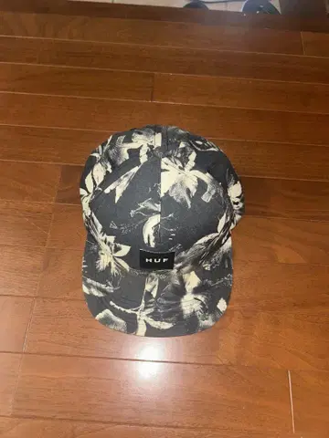 HUF 꽃무늬 캡 플랫 바이저