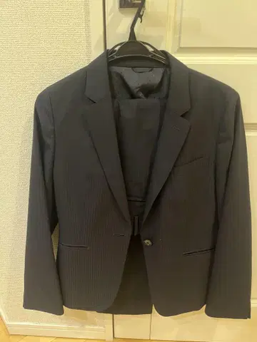 새상품급 네이비 스트라이프 수트 셋업