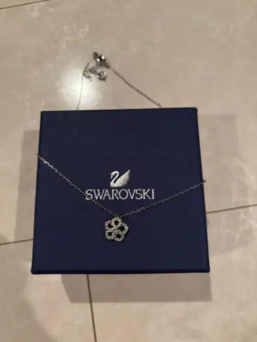 스와로브스키 목걸이