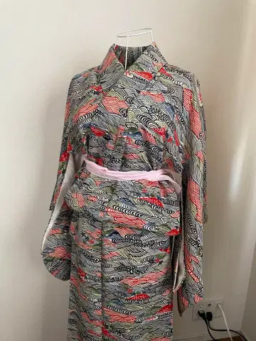 에도 홍형 코몬 이중 기모노 물결, 단풍 등 사계절 패턴