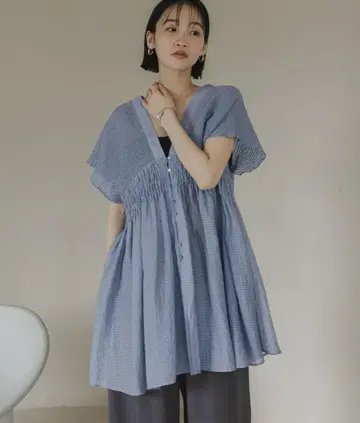 [미사용 새상품] 셔링 튜닉 프렌치 슬리브