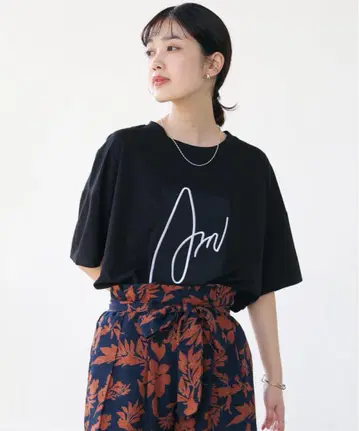 아트 로고 자수 이소재 풀오버 블랙 T 블랙 반팔 티셔츠 접촉 냉감 반팔