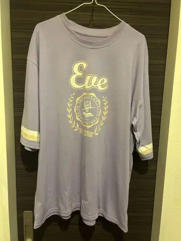 Eve 티셔츠