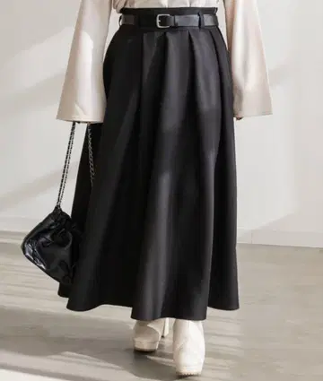 CLETTE 벨트 턱 플리츠 스커트