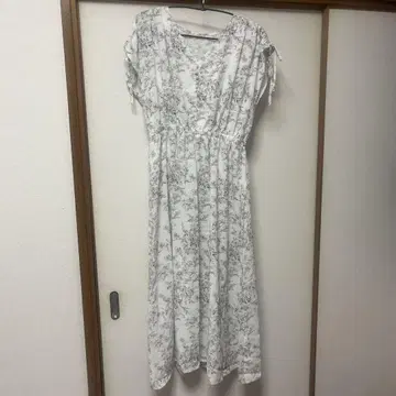 시마무라 카도와키 레이나 드로스트 리본 꽃무늬 원피스