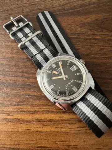 TIMEX DYNABEAT 블랙/실버 시계