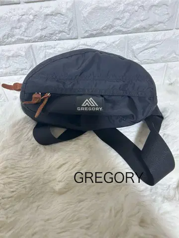 GREGORY 블랙 바디백