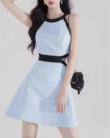 살짝 시스루 컷 아웃 슬리브리스 원피스