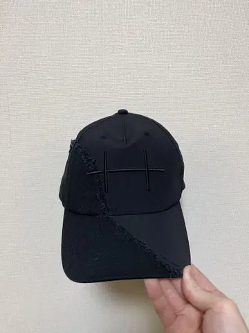 heliot emil 캡