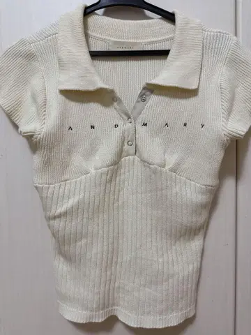 andmary 앤드마리 Lindsay logo tops ivory