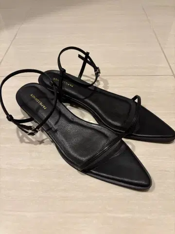 PAPILLONNER 블랙 스트랩 샌들 사이즈 L