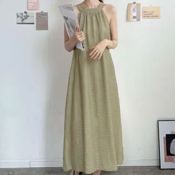 택 포함 새상품 FUTIER LAND 홀터넥 원피스