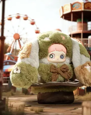Forgotten Funfair 400% 봉제 인형