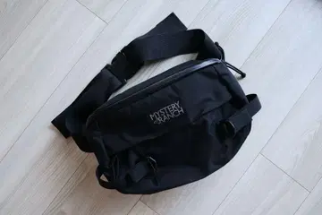 MYSTERY RANCH 블랙 숄더백