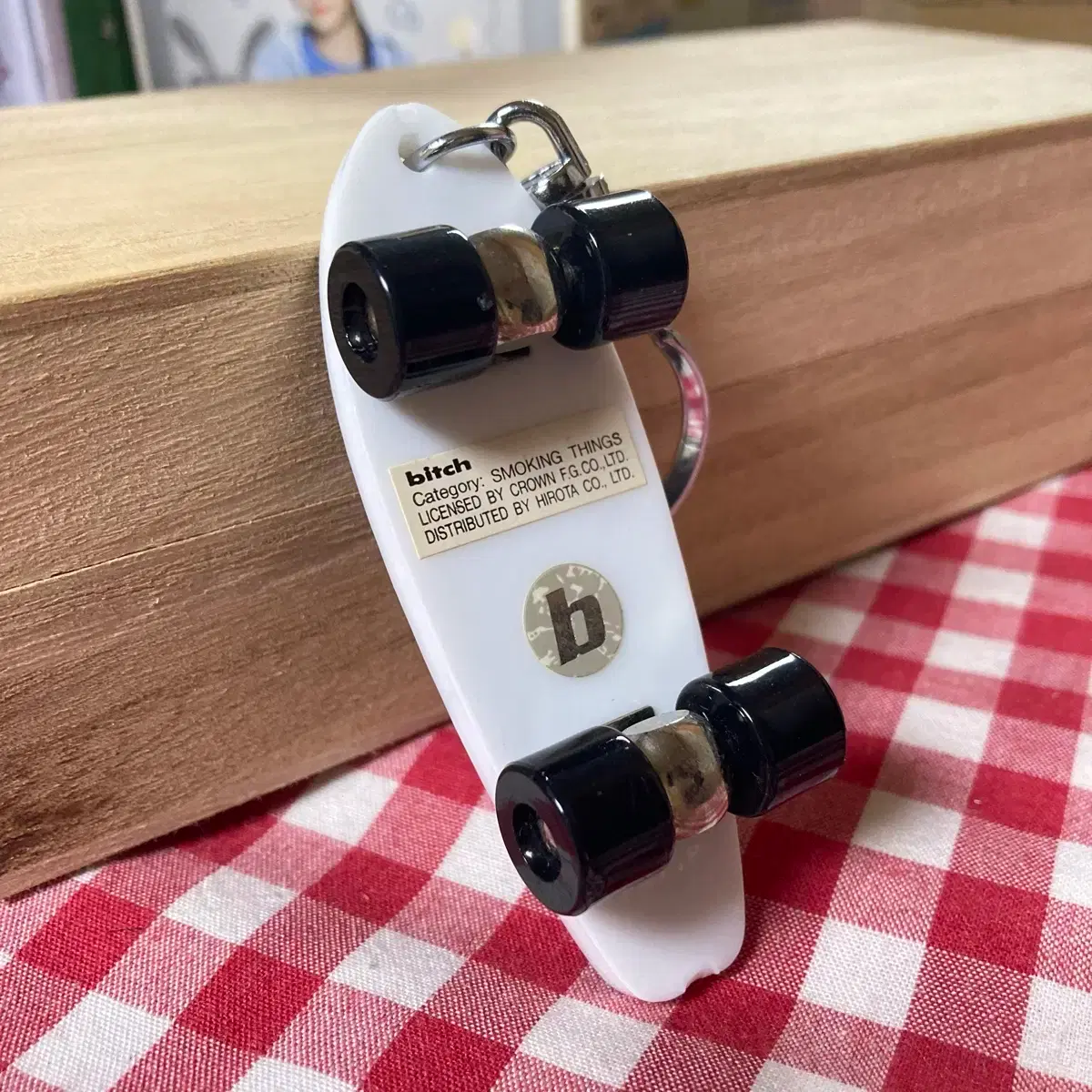 激レア 希少 発禁 ロゴ bitch skateboards キーホルダー ビッチ 
