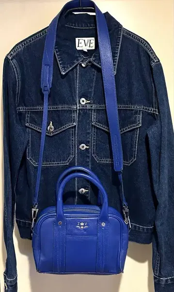 쟈딕 앤 볼테르 숄더백 블루