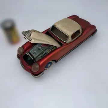 빈티지 양철 빨간색 x 화이트 클래식 자동차