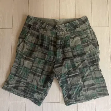 중고 H&M 카모 패턴 체크 숏팬츠 사이즈 30