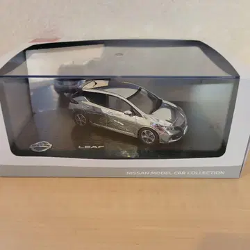 Nissan LEAF 미니카 KWAM002177 Chrome
