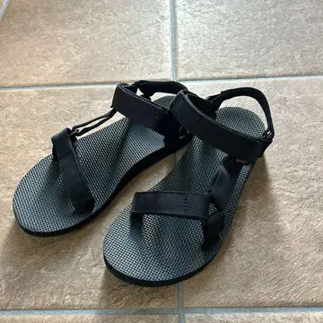 Teva 블랙 스포츠 샌들