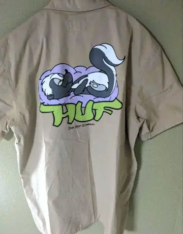 HUF 스컹크 아트 반팔 셔츠 베이지
