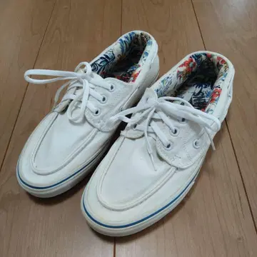 VANS 화이트 스니커즈 꽃무늬 내부