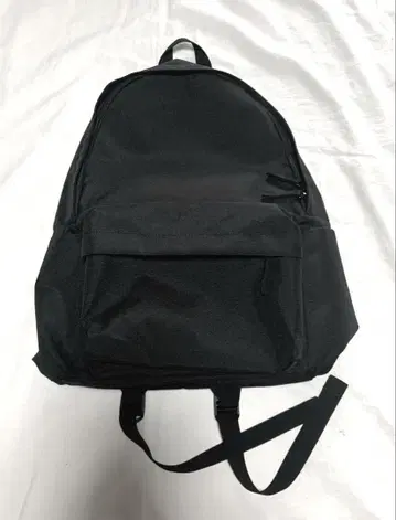 어깨 부담을 덜어주는 발수 럭색