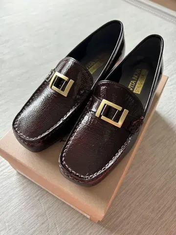 미사용 새상품 비타노바 22.5cm