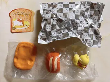 산리오 HAPPY BAKING 피규어 헬로키티