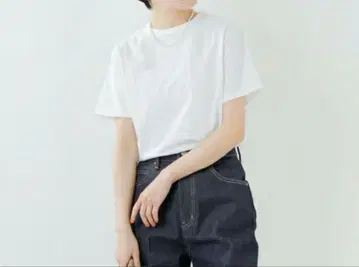 THE SHINZONE 화이트 반팔 티셔츠