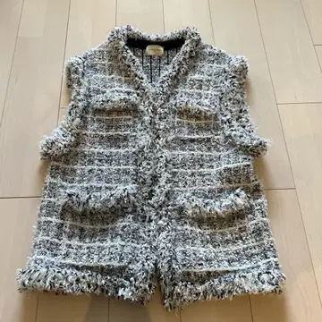 UNITED ARROWS 노카라 베스트 그레이 화이트