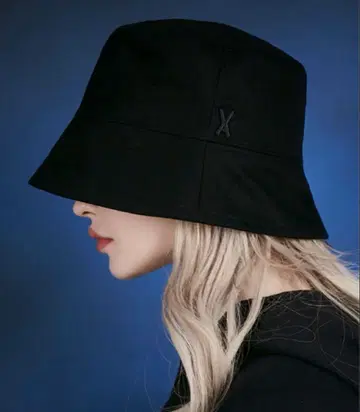 VARZAR 블랙 버킷햇
