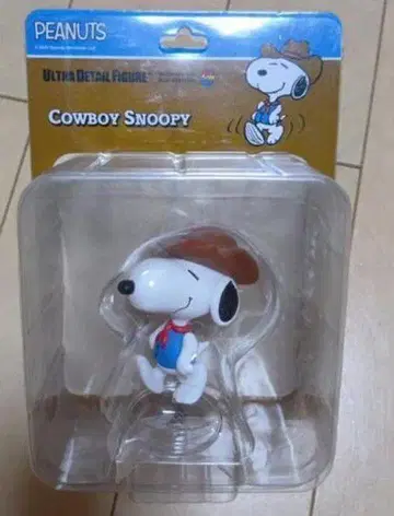 PEANUTS Cowboy 스누피 피규어