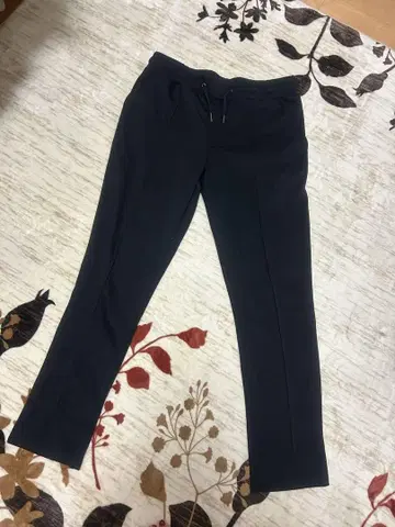 AKM 컨템포러리 새상품