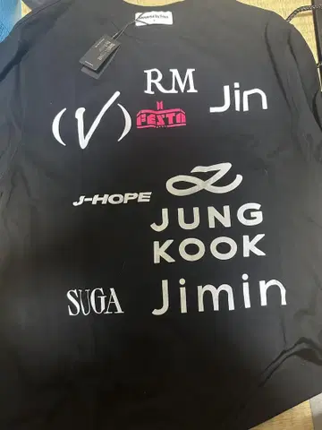 BTS 멤버 이름이 들어간 티셔츠 블랙