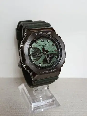 컨디션 최상 G-SHOCK GM-2100B