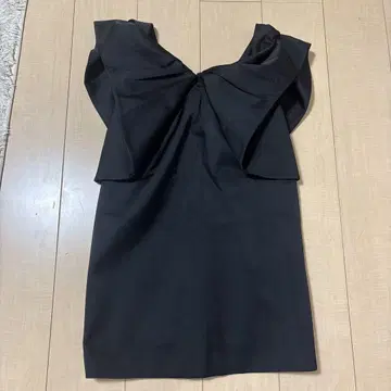새상품 cameo 블랙 프릴 드레스 XS 리본 블랙 카메오